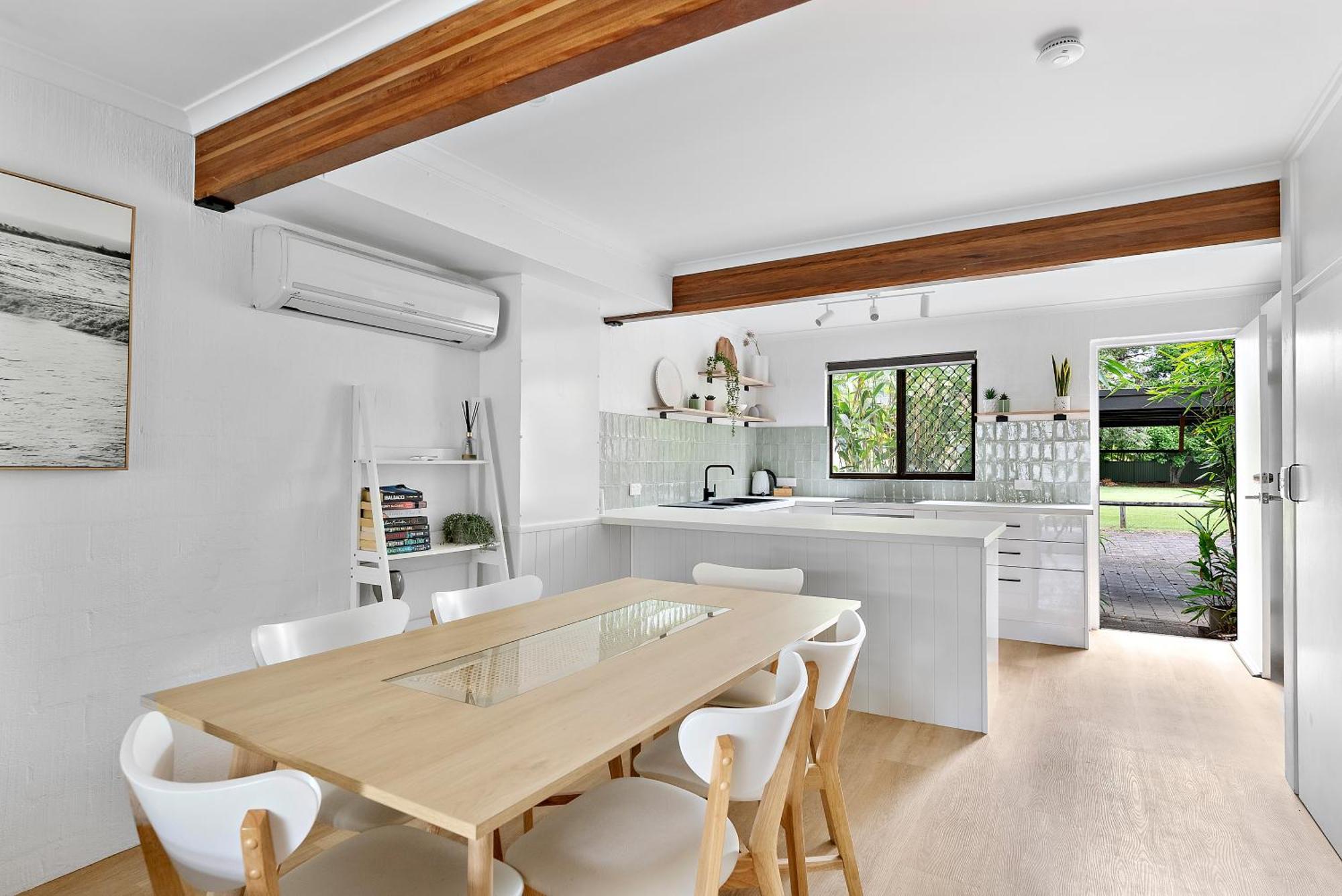 Stylish Townhouse, Private Courtyard Walk To Beach نوسافيل المظهر الخارجي الصورة